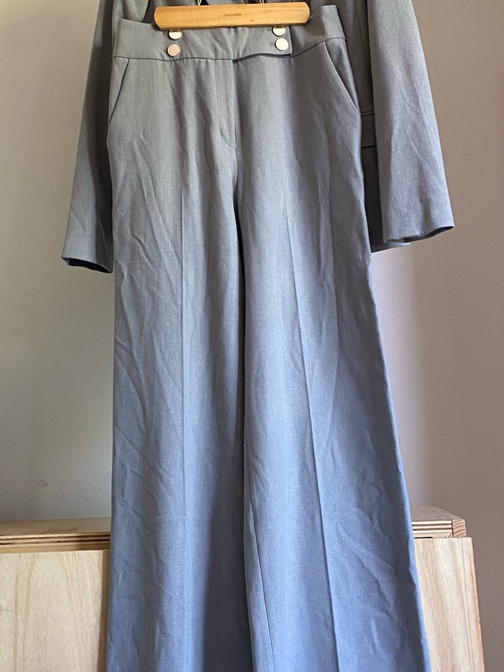 Calvin Klein Women's Gray Single-Button Blazer + Wide Leg Pant Set - Picture 2 of 8